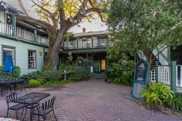 Florida House Inn