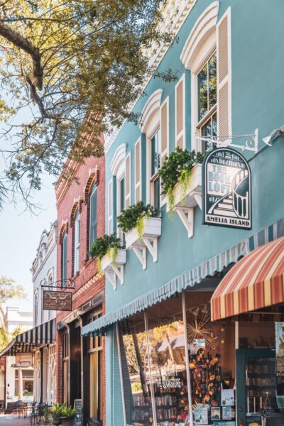 A view of some shops on Amelia Island