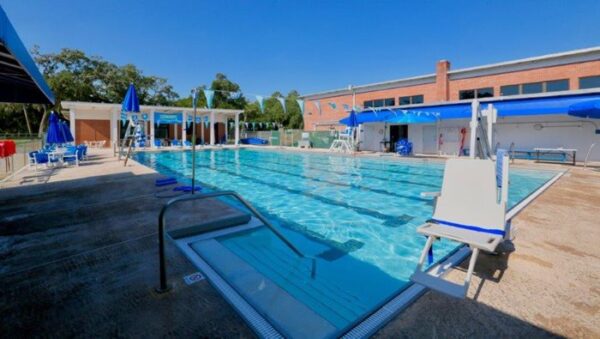 pool with wheelchair accessibility
