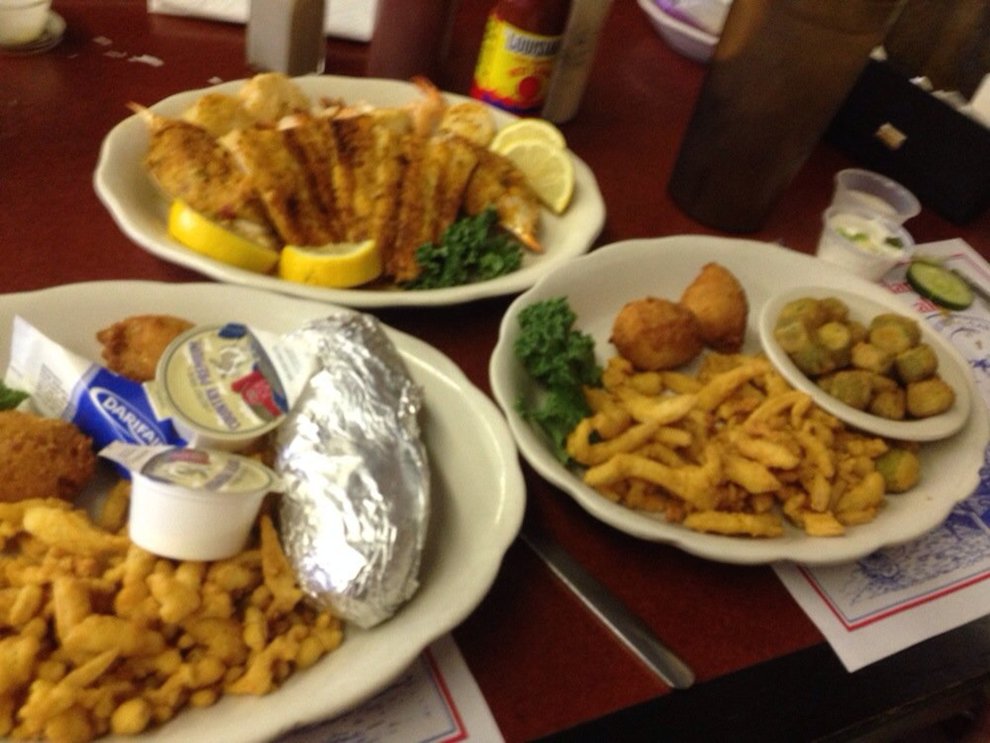 Cedar River Seafood Amelia Island