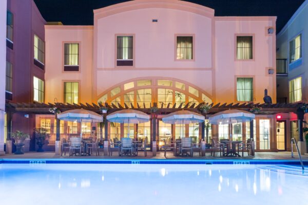 Hampton Inn & Suites - Harbor Front