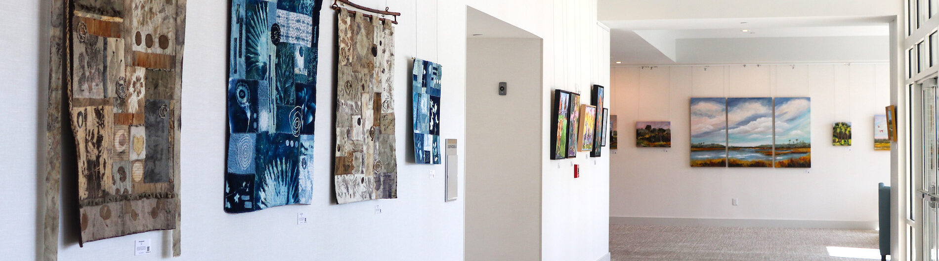 Luna Fine Art Gallery at Amelia Island paintings