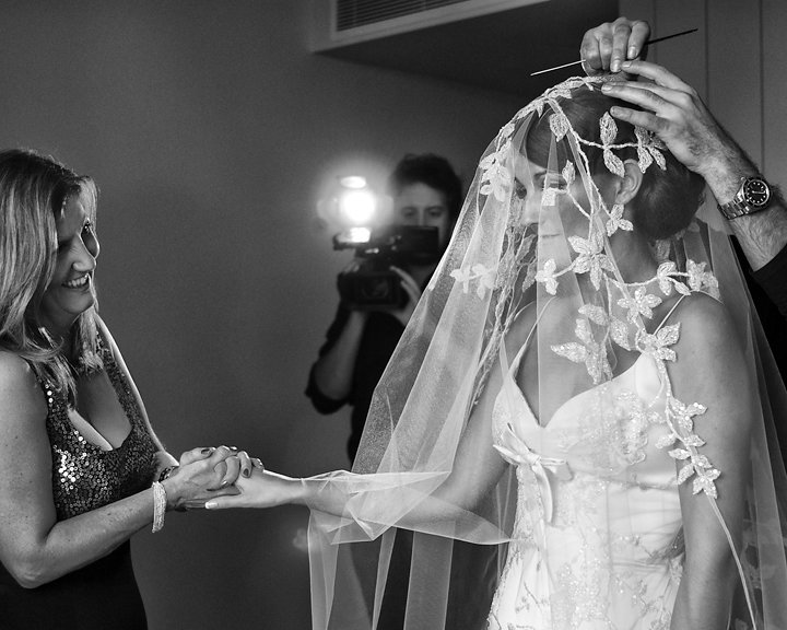 Page Teahan Photography bride preparation