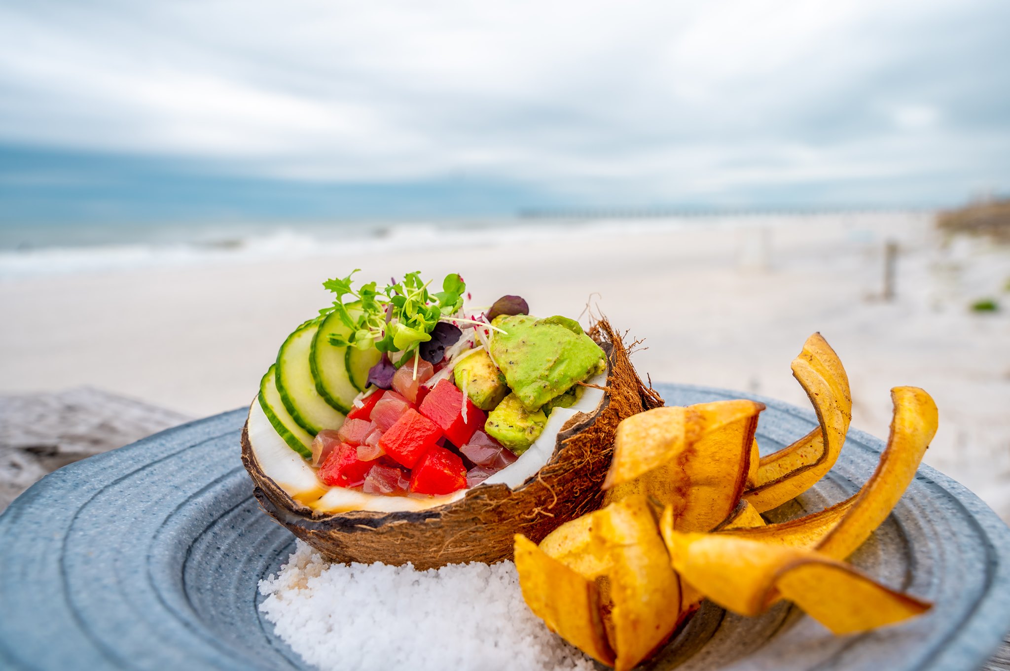 Tides Pool Bar and Grill
