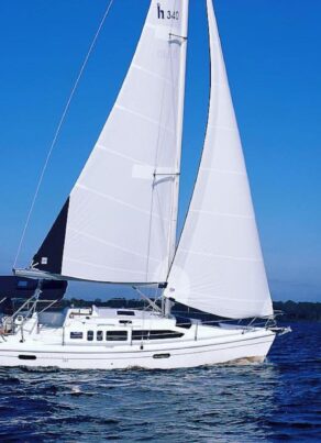 Windward Sailing white sails