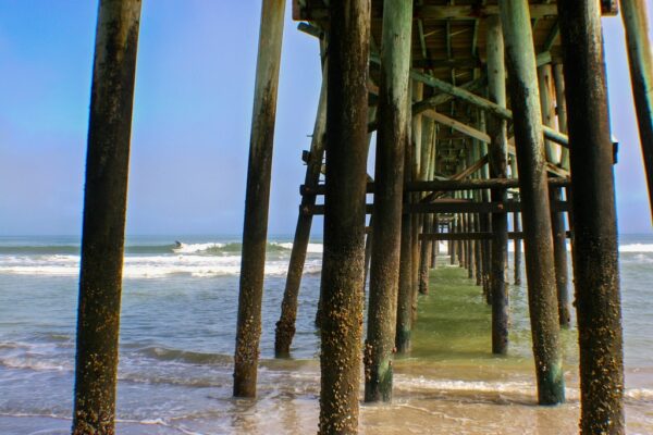 Surf by pier